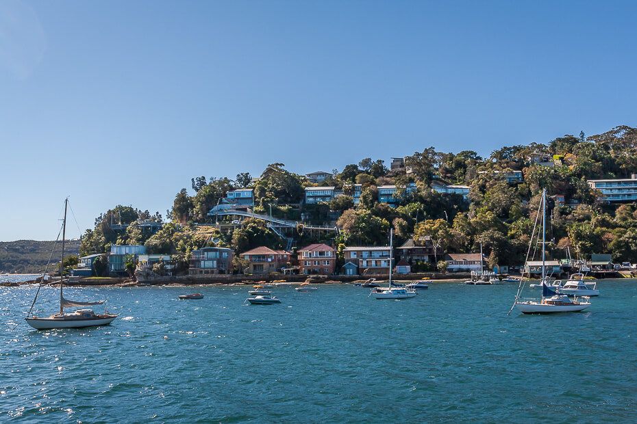 Arriving in Palm Beach by ferry. Arriving in Palm Beach by ferry.